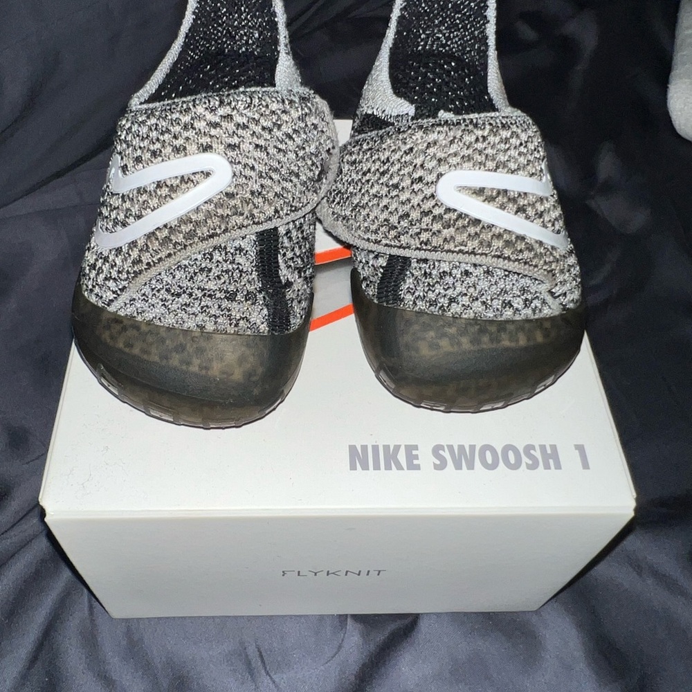 Nike Kids Flyknit Sneakers - Black and White